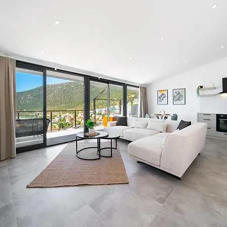 아파트 Kaya Kalamar 칼칸