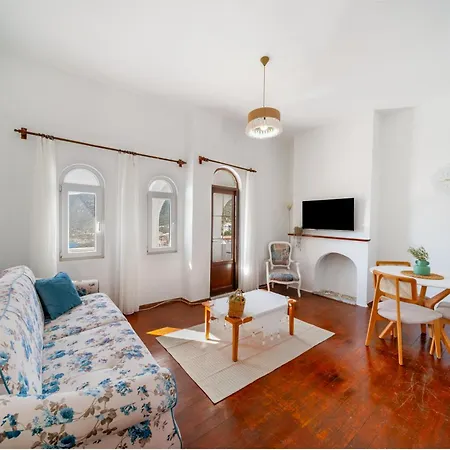 Kaya Kalamar Apartment