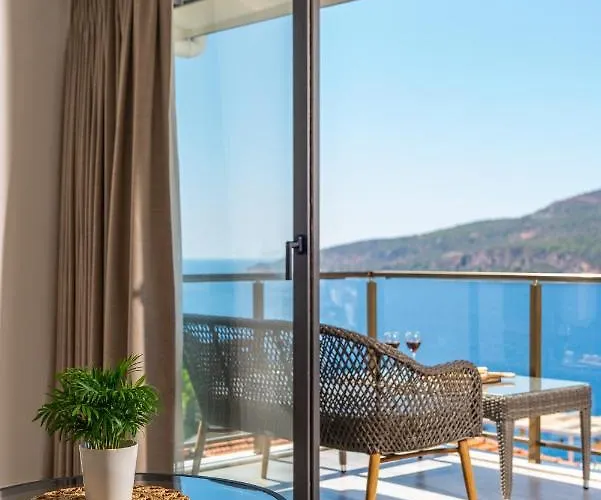 Kaya Kalamar * Kalkan