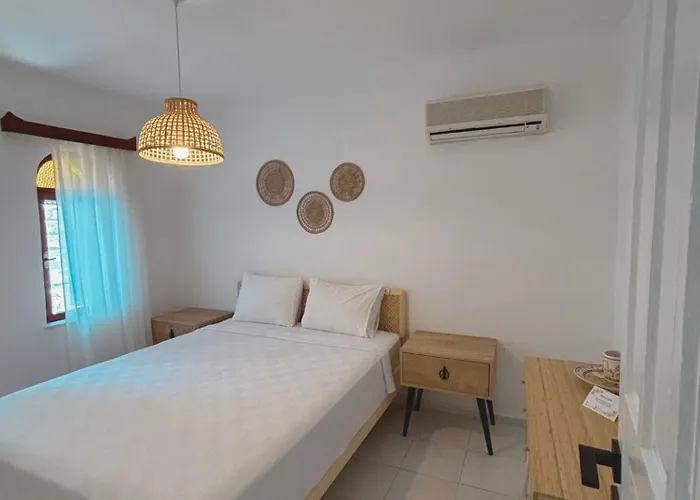 Kaya Kalamar * Kalkan