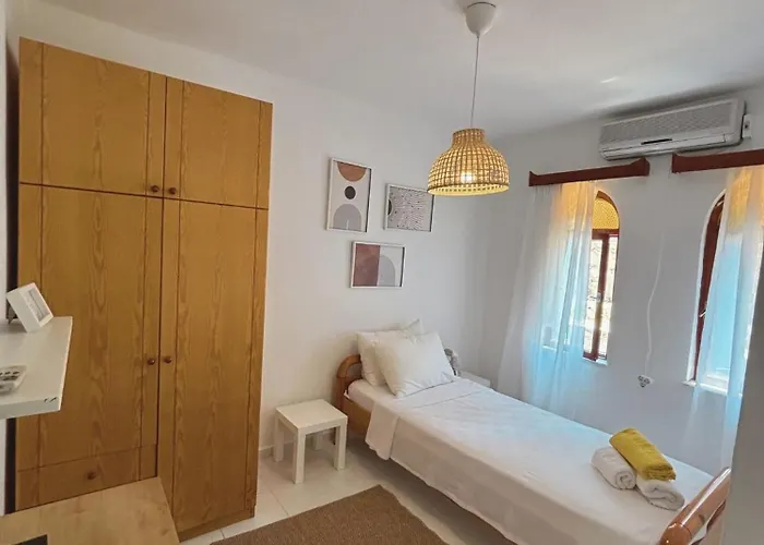 Kaya Kalamar Kalkan